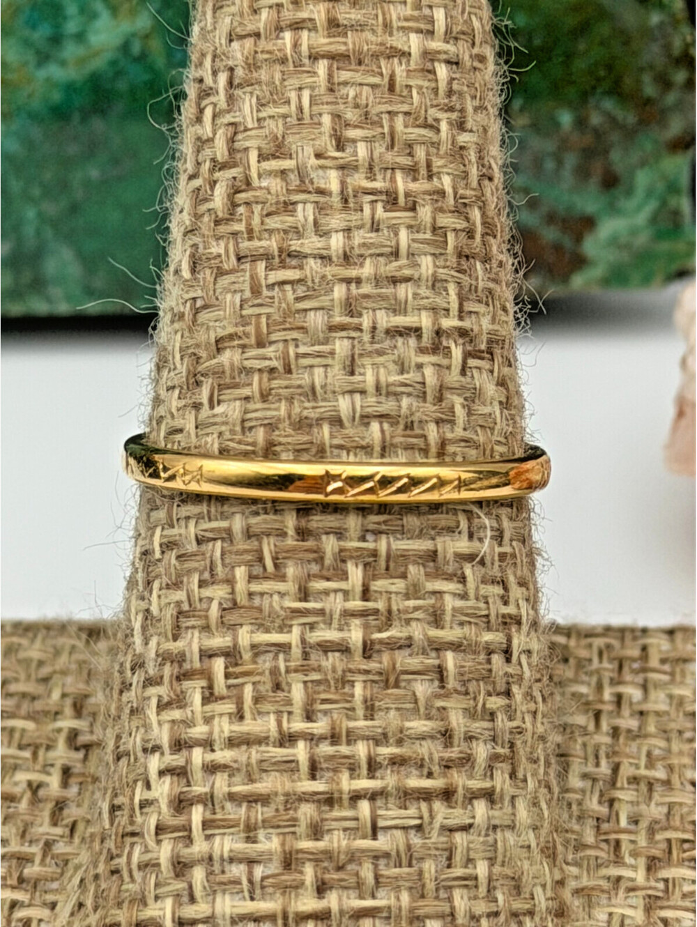 Vintage Avon Gold Toned Ring Band